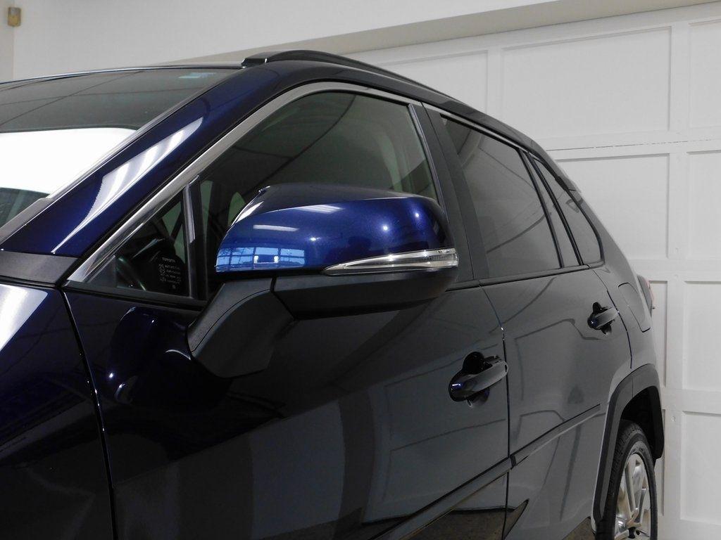 Toyota RAV4 XLE Premium AWD 2019