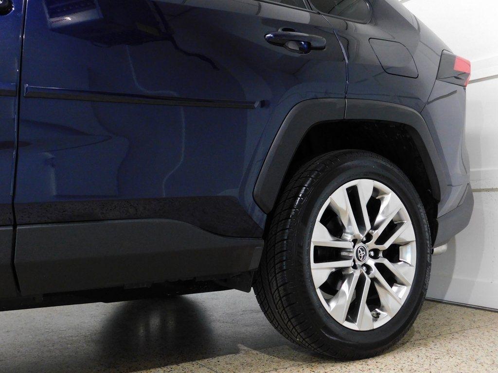 Toyota RAV4 XLE Premium AWD 2019