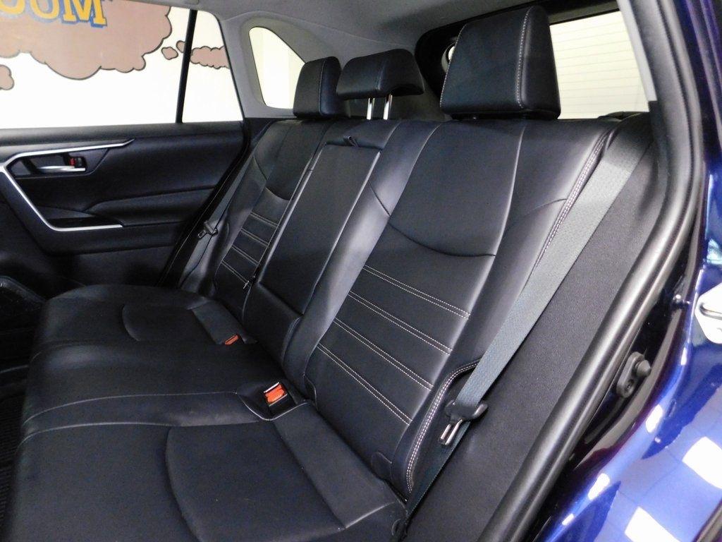 Toyota RAV4 XLE Premium AWD 2019