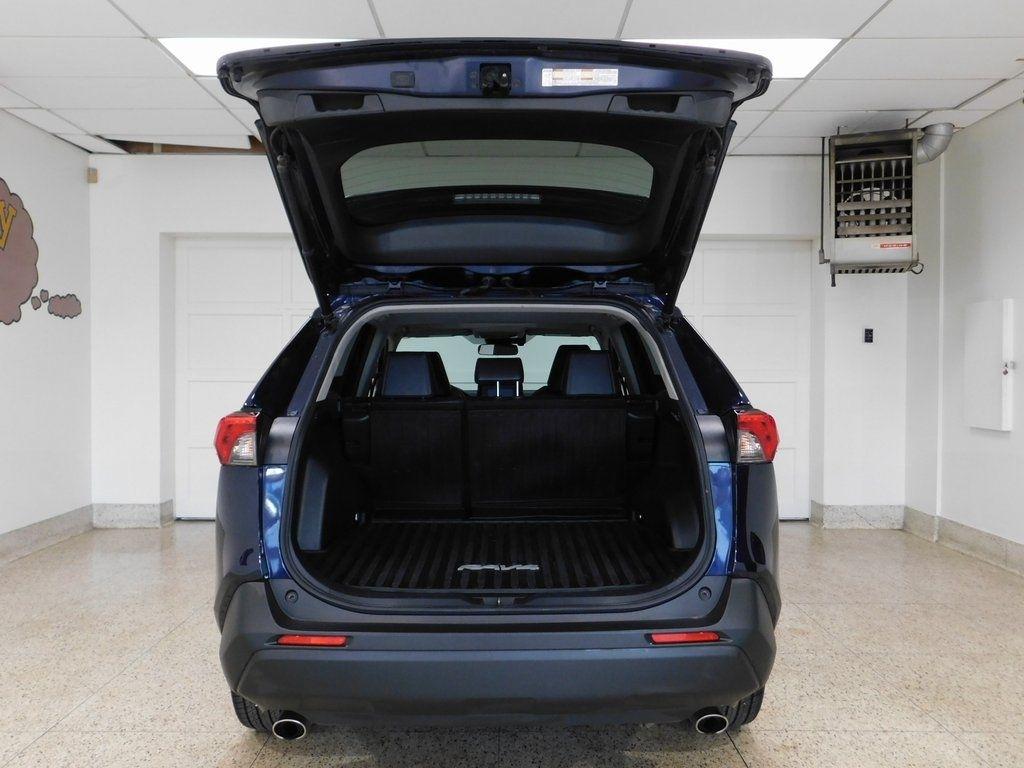 Toyota RAV4 XLE Premium AWD 2019