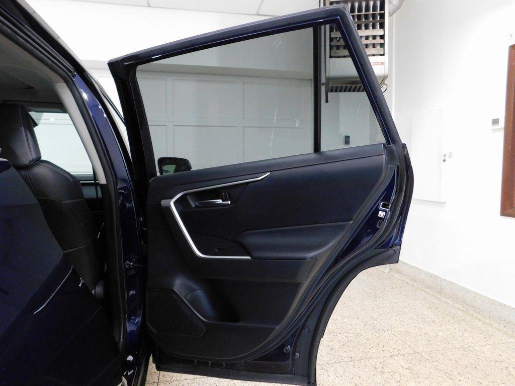 Toyota RAV4 XLE Premium AWD 2019