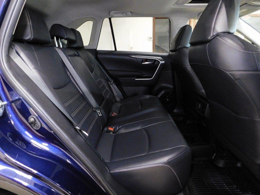 Toyota RAV4 XLE Premium AWD 2019