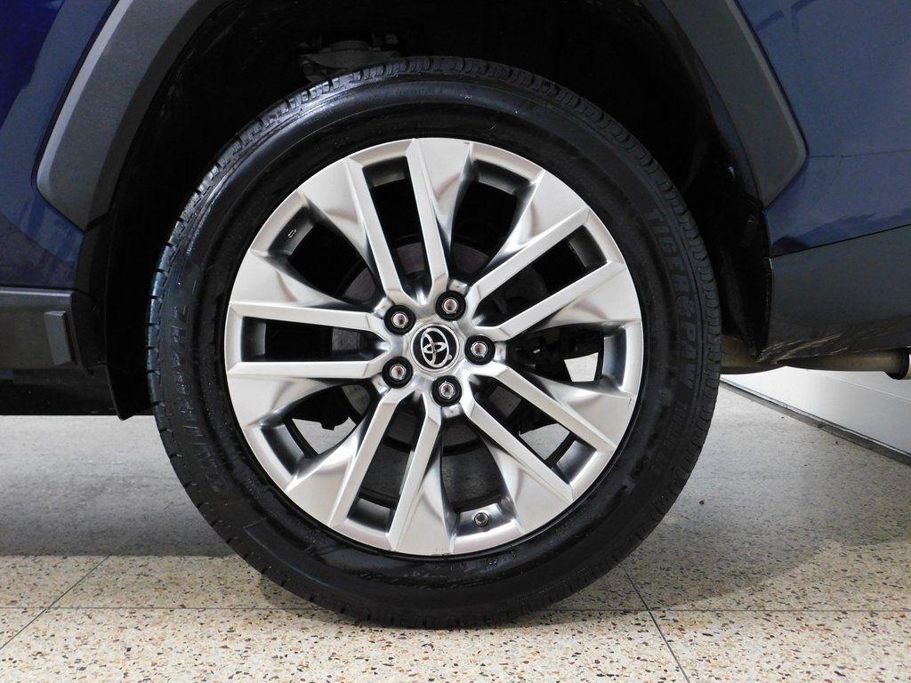 Toyota RAV4 XLE Premium AWD 2019