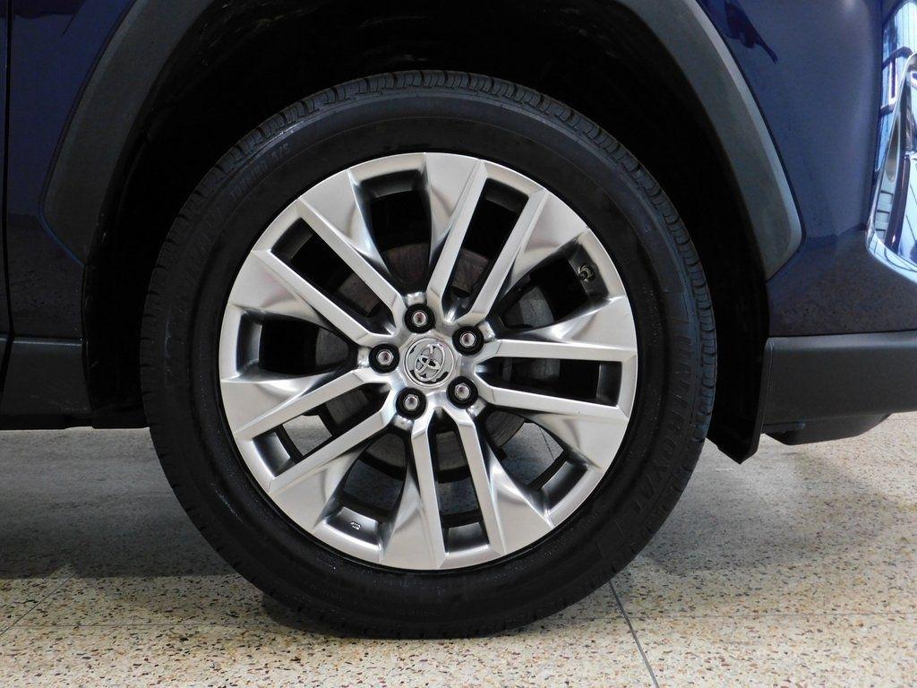 Toyota RAV4 XLE Premium AWD 2019