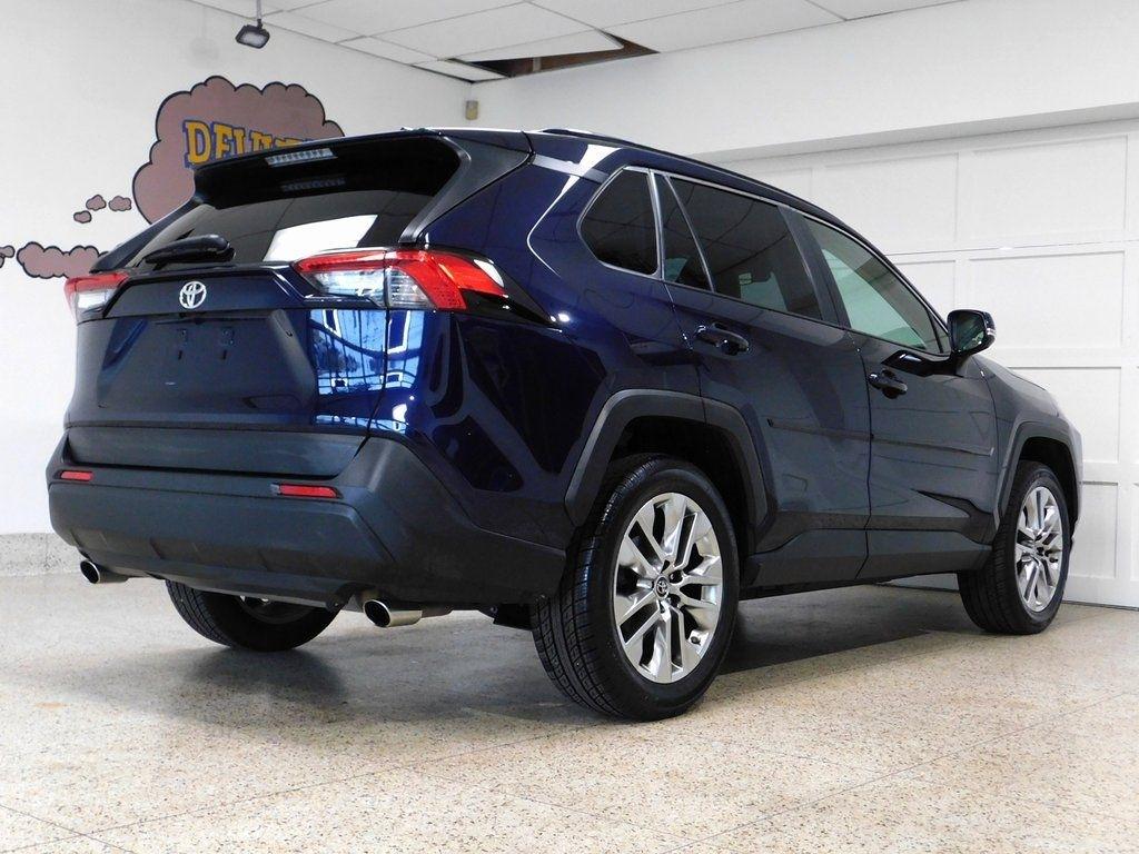Toyota RAV4 XLE Premium AWD 2019