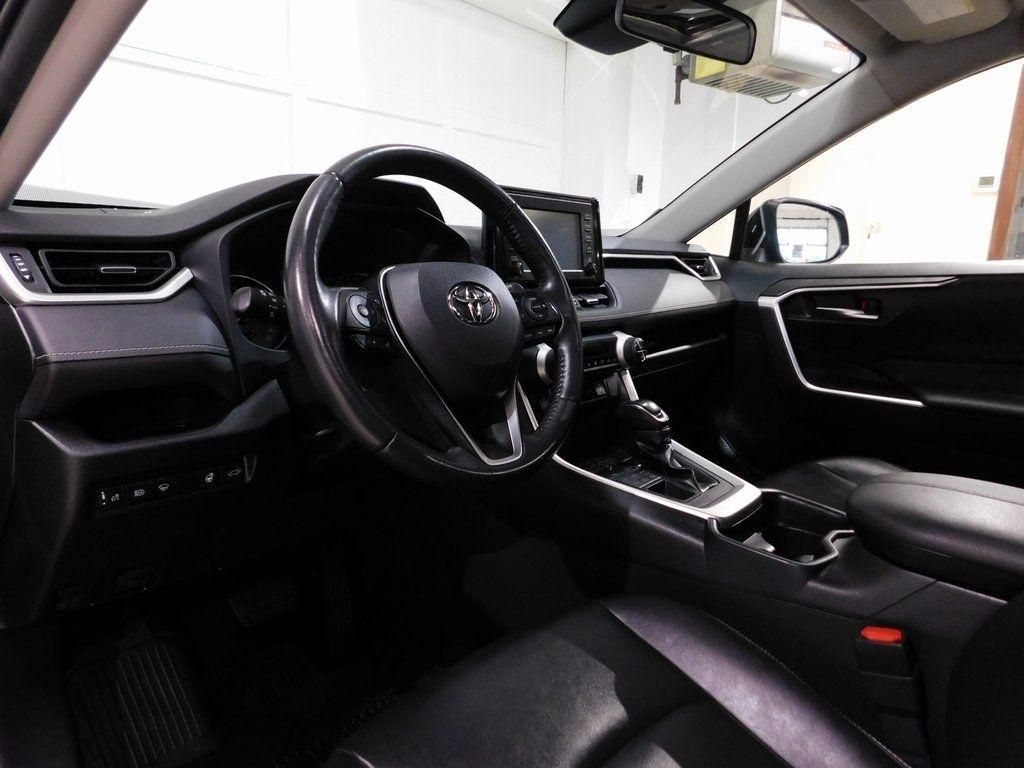 Toyota RAV4 XLE Premium AWD 2019