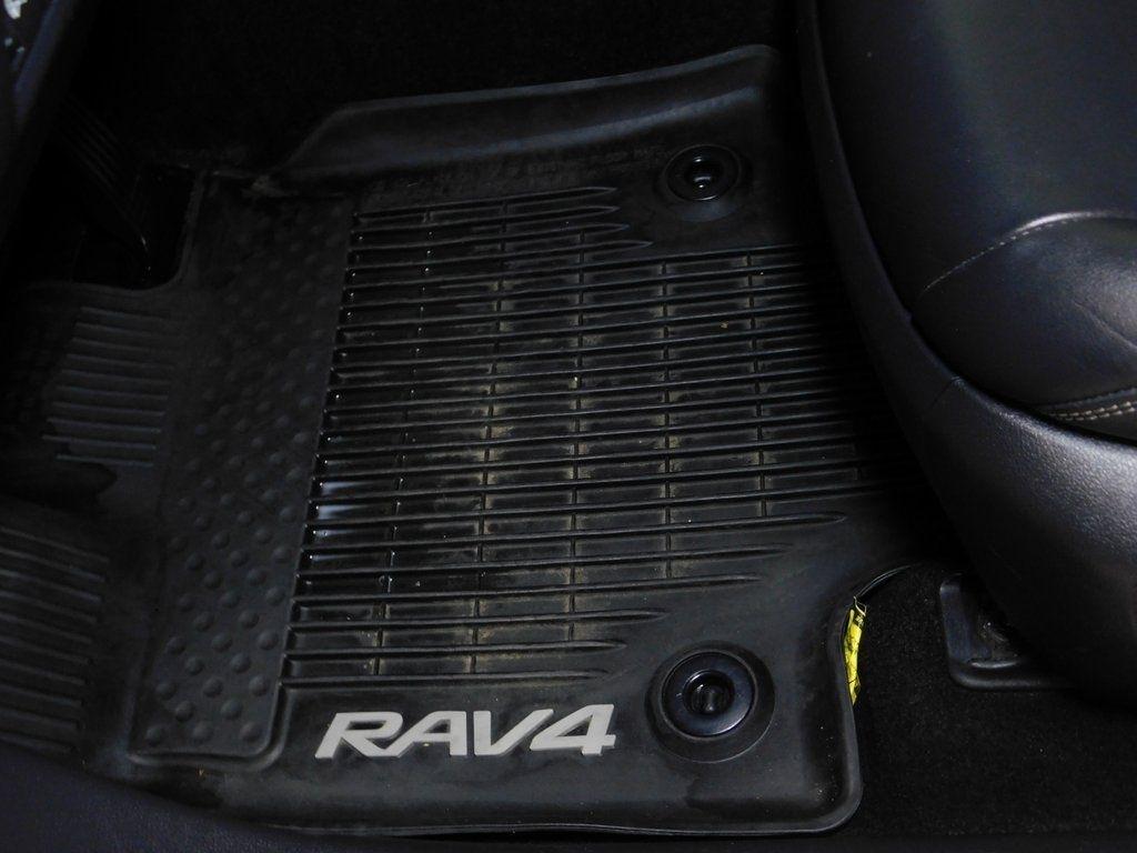 Toyota RAV4 XLE Premium AWD 2019