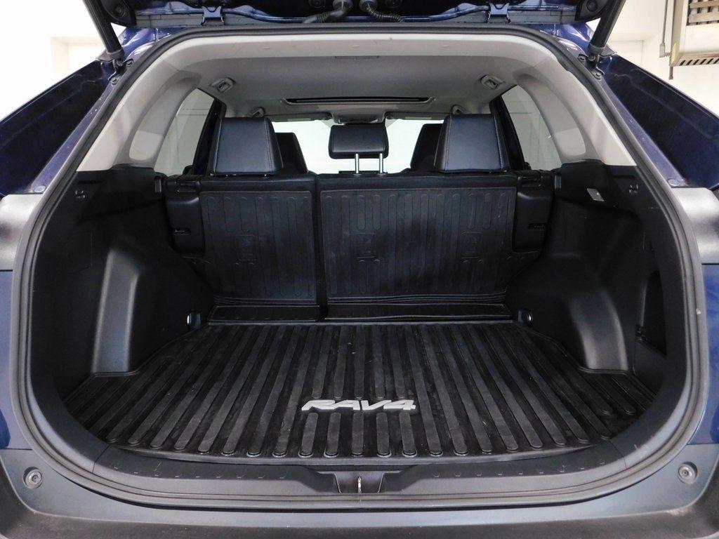 Toyota RAV4 XLE Premium AWD 2019