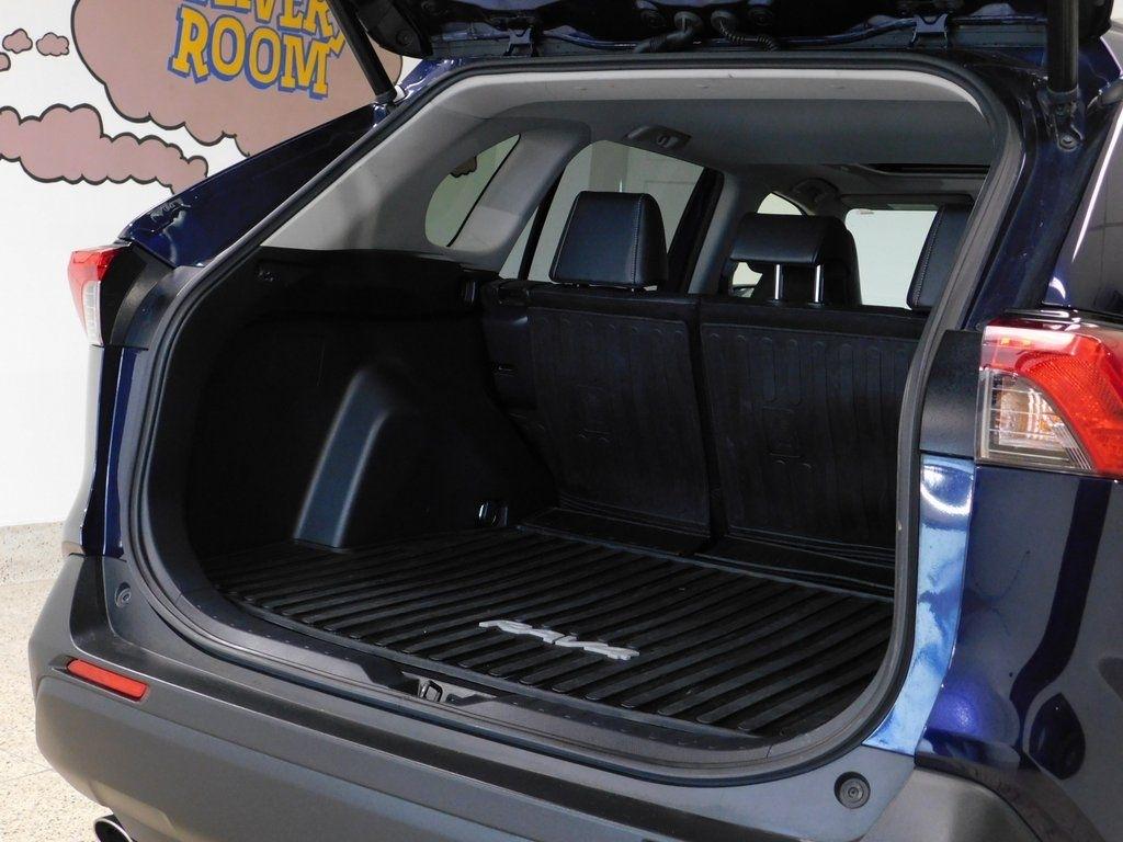 Toyota RAV4 XLE Premium AWD 2019