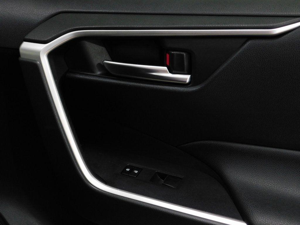 Toyota RAV4 XLE Premium AWD 2019