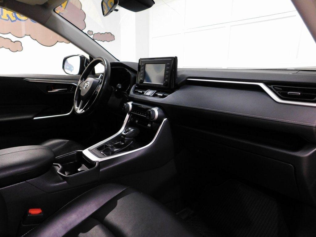 Toyota RAV4 XLE Premium AWD 2019