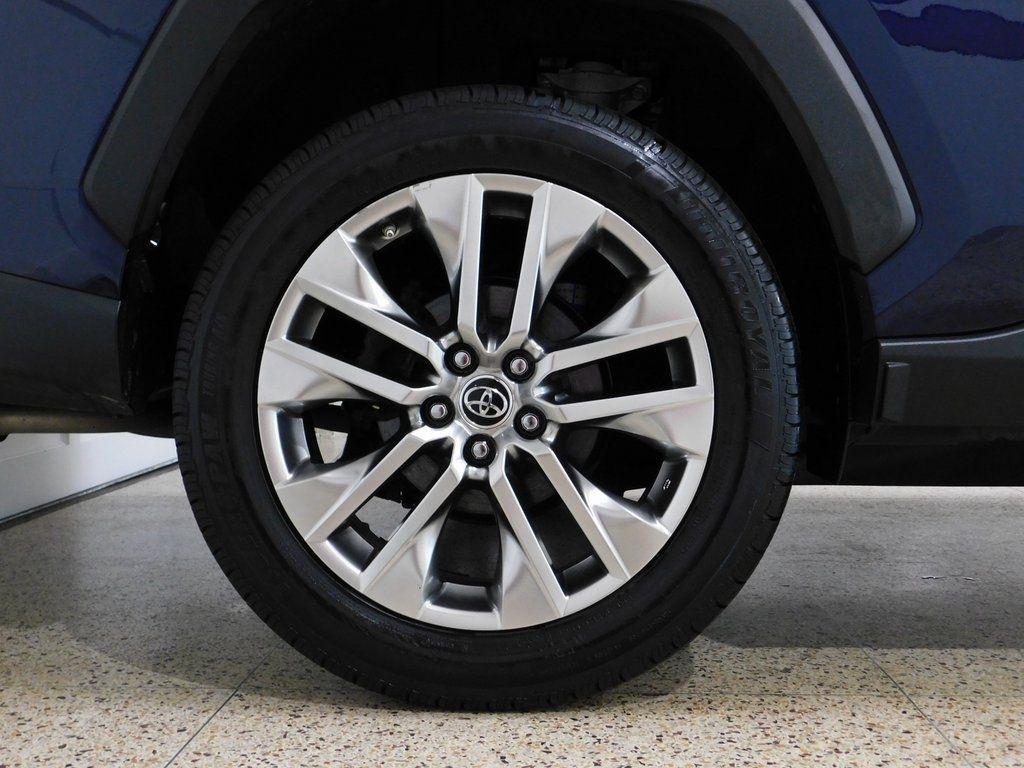 Toyota RAV4 XLE Premium AWD 2019