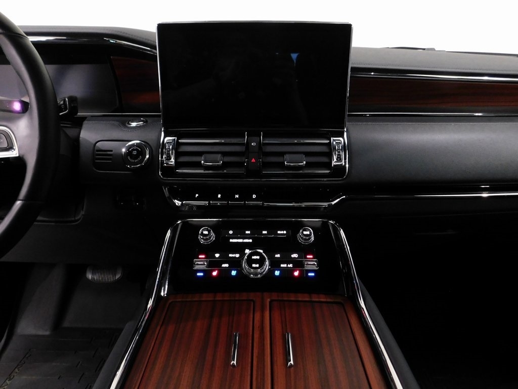 Lincoln Navigator Reserve 2024