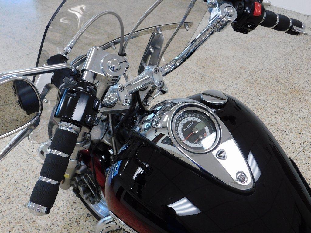 Triumph Thunderbird ABS  2012