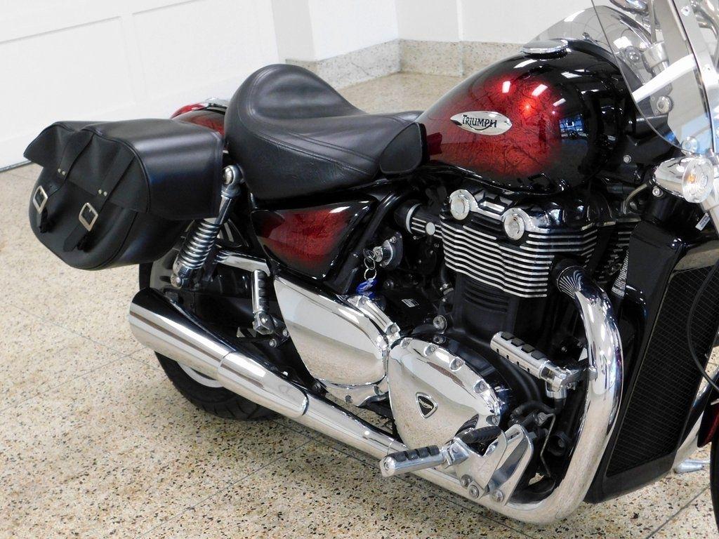 Triumph Thunderbird ABS  2012