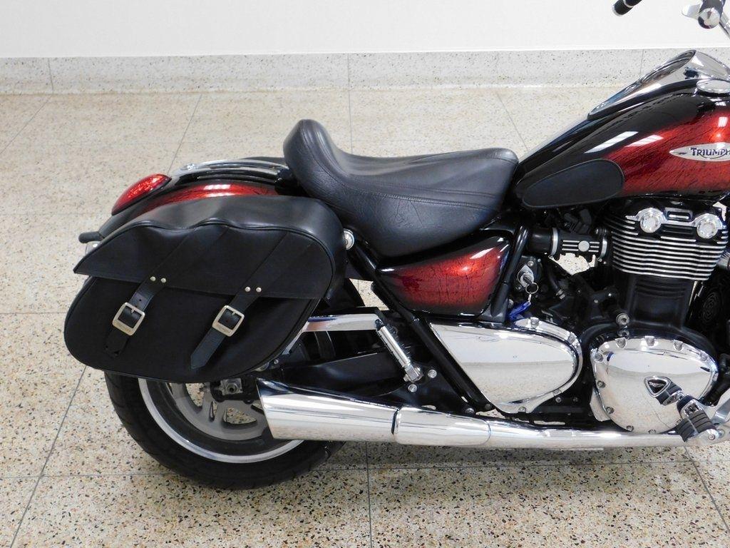 Triumph Thunderbird ABS  2012