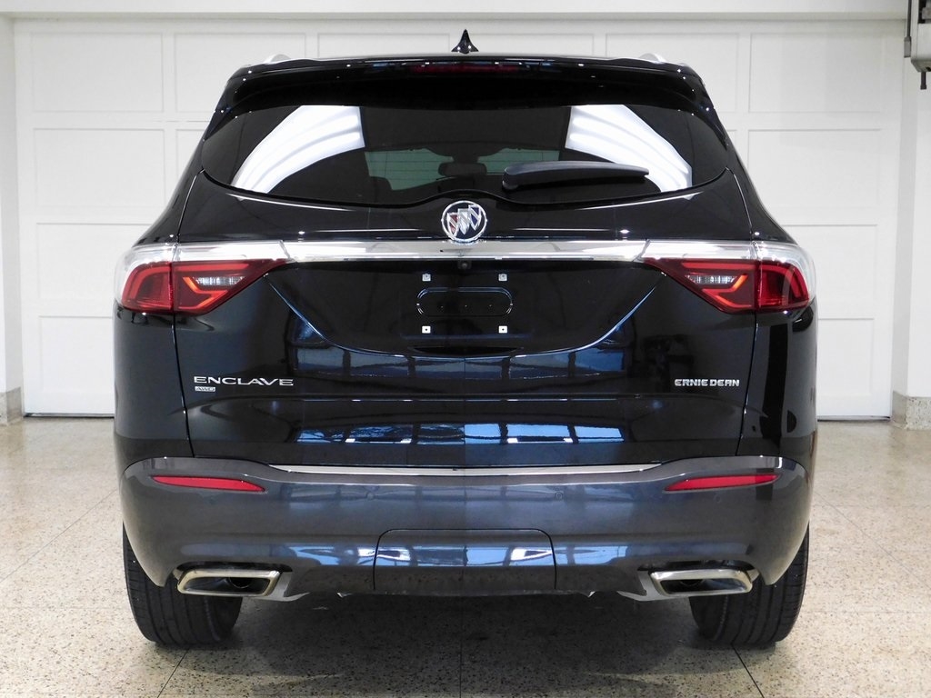 2024 Buick Enclave Essence photo 3