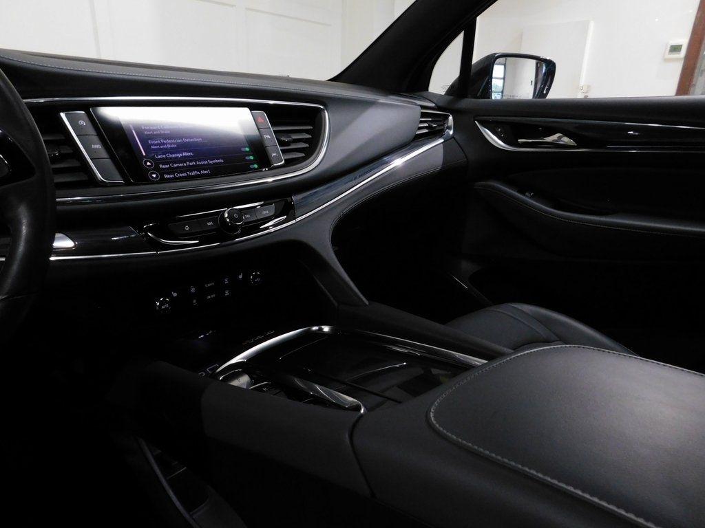 Buick Enclave Essence AWD 2024