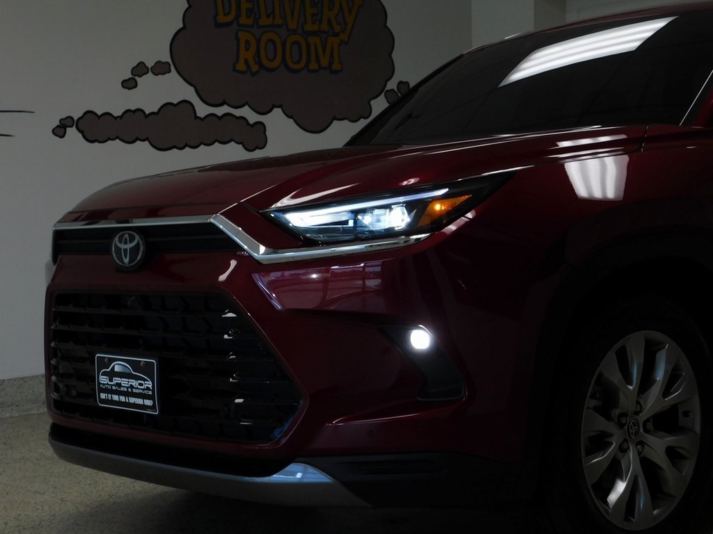 Toyota Grand Highlander Limited AWD 2024