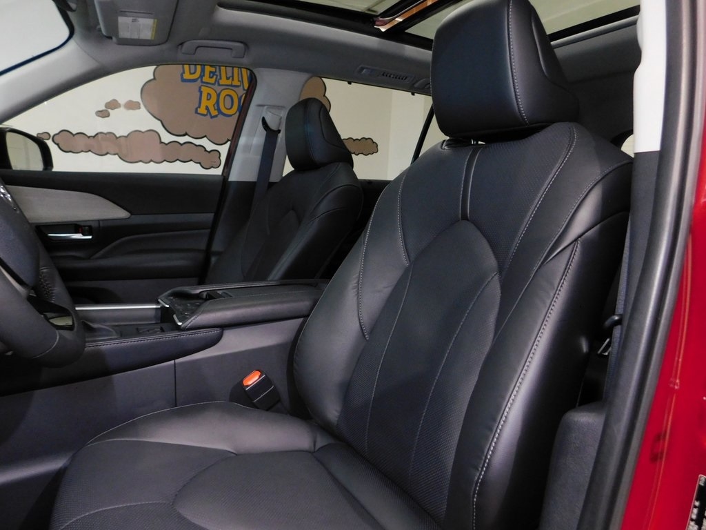 Toyota Grand Highlander Limited AWD 2024