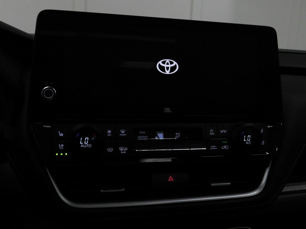 Toyota Grand Highlander Limited AWD 2024