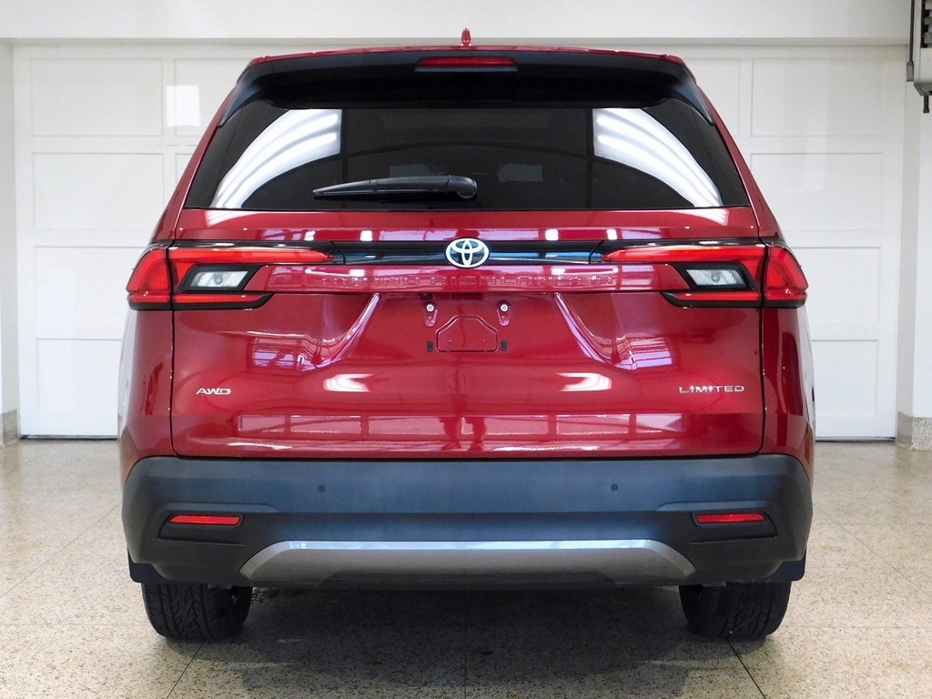 Toyota Grand Highlander Limited AWD 2024