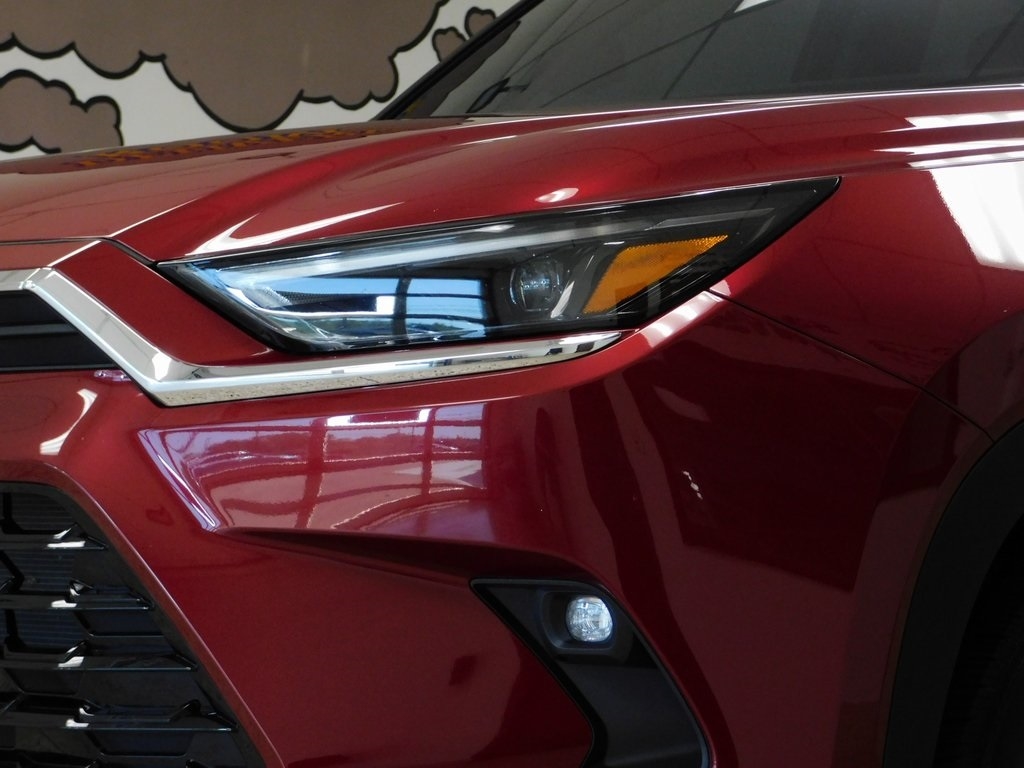 Toyota Grand Highlander Limited AWD 2024