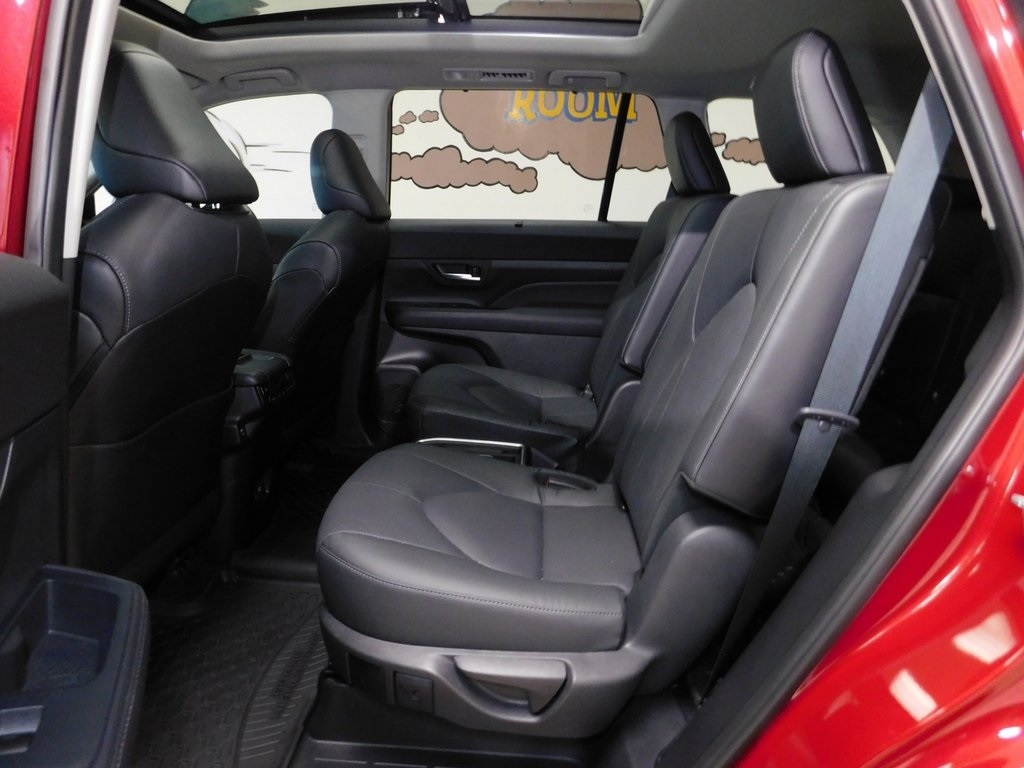 Toyota Grand Highlander Limited AWD 2024