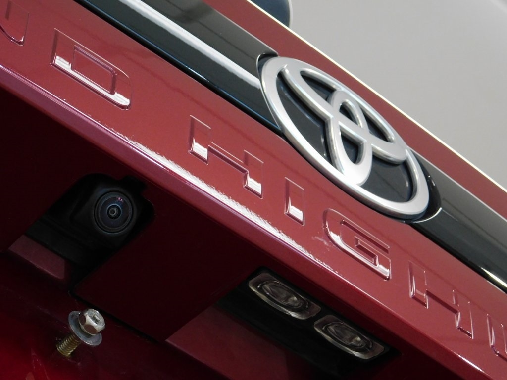 Toyota Grand Highlander Limited AWD 2024