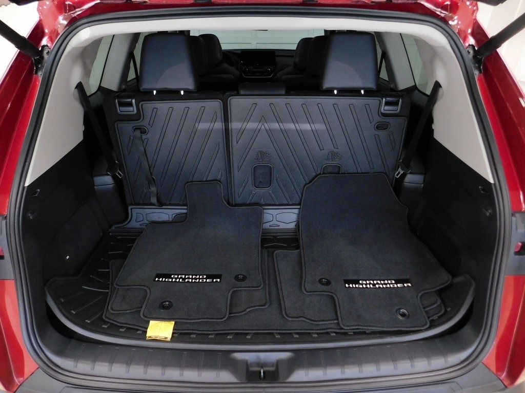 Toyota Grand Highlander Limited AWD 2024