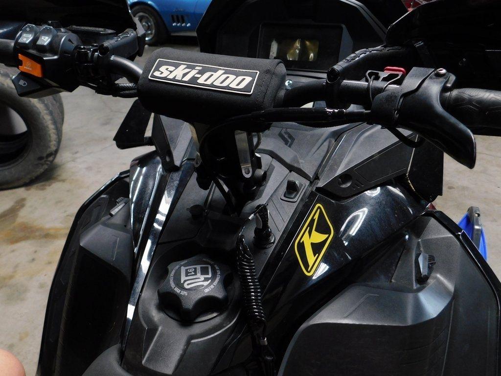Ski-Doo MXZ  2022