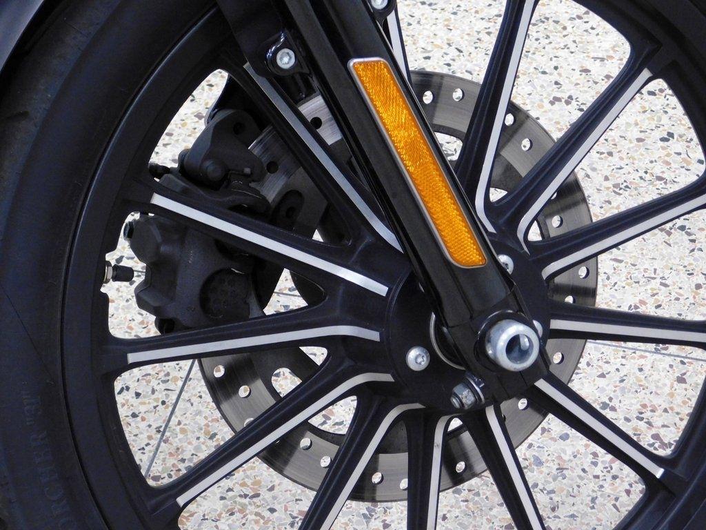 Harley-Davidson XL883N  2015