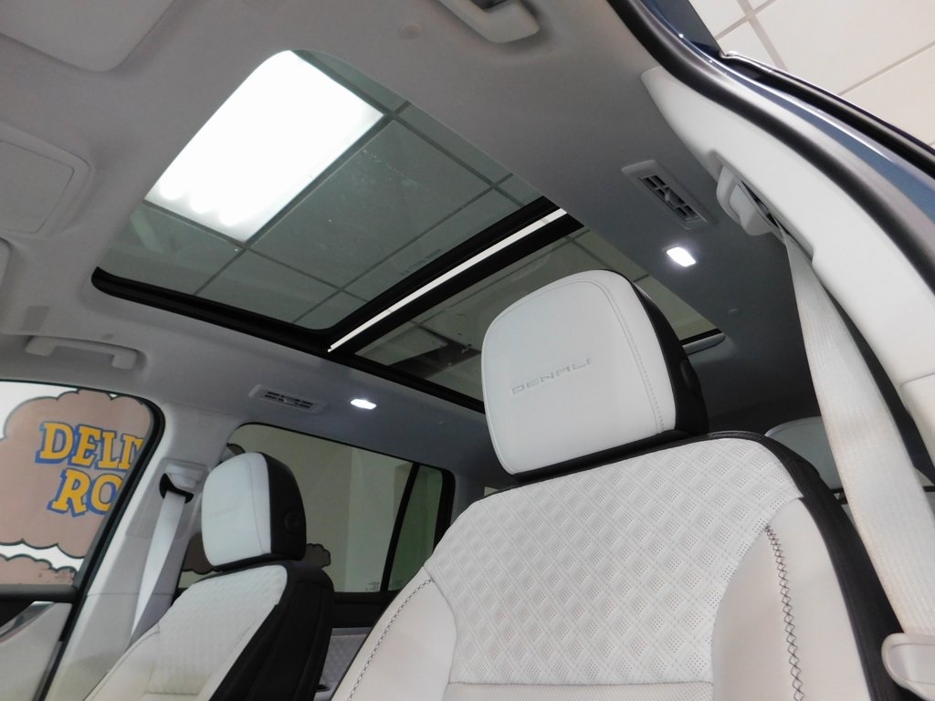 GMC Acadia Denali AWD 2024