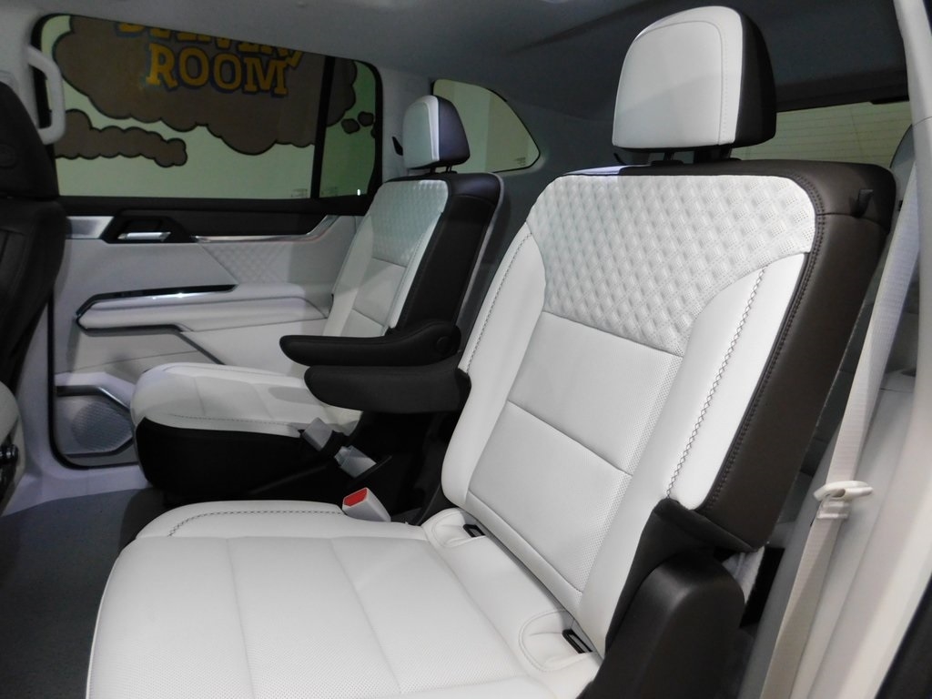 GMC Acadia Denali AWD 2024