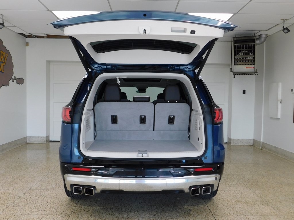 GMC Acadia Denali AWD 2024