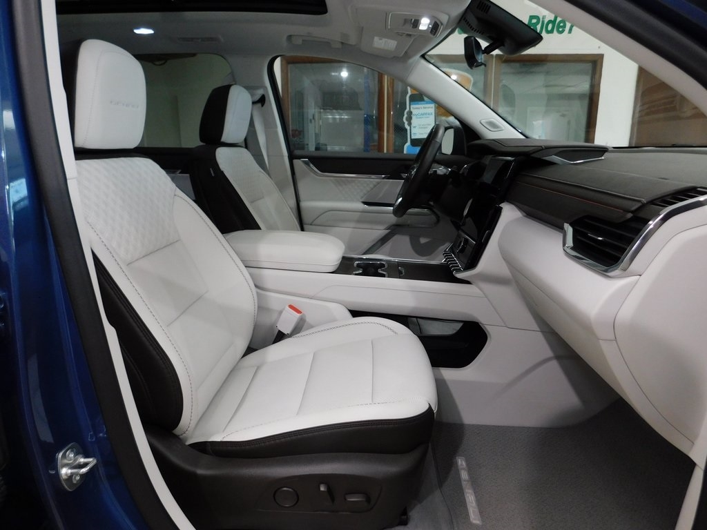 GMC Acadia Denali AWD 2024