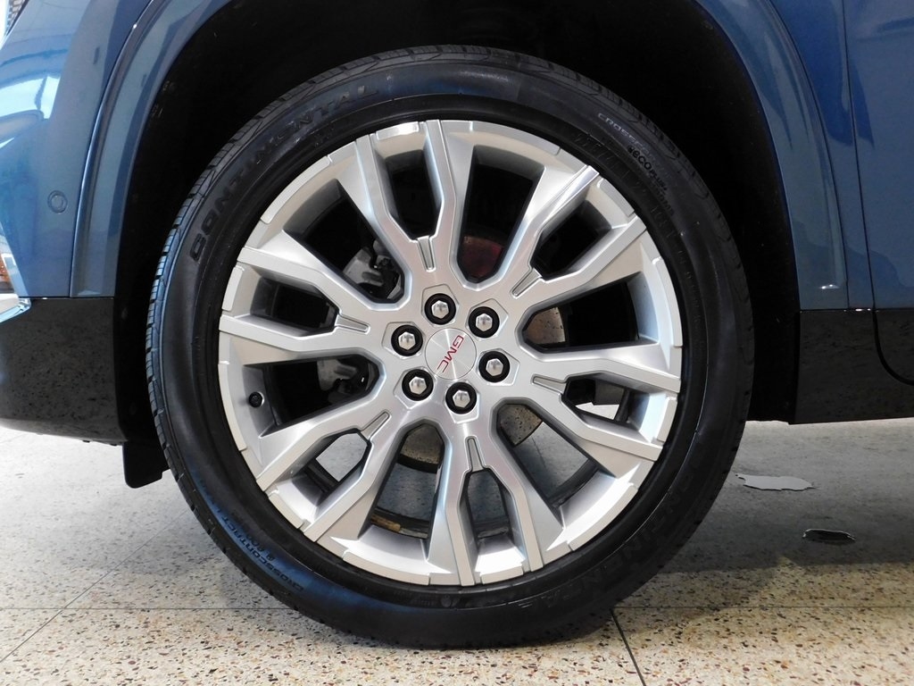 GMC Acadia Denali AWD 2024