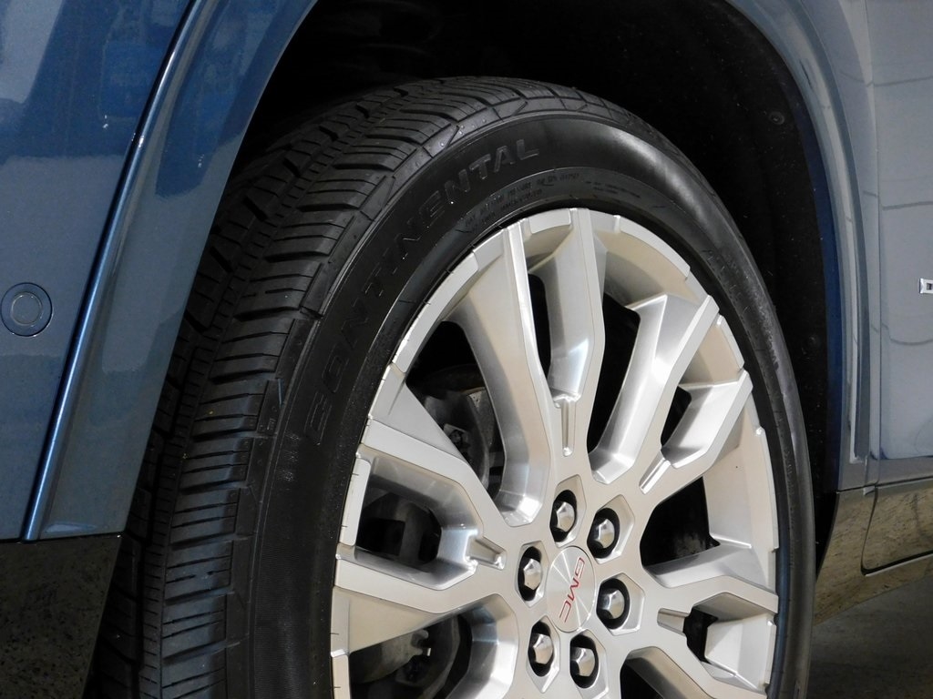 GMC Acadia Denali AWD 2024