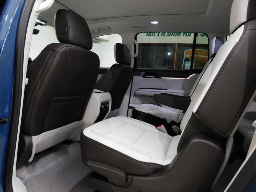 GMC Acadia Denali AWD 2024