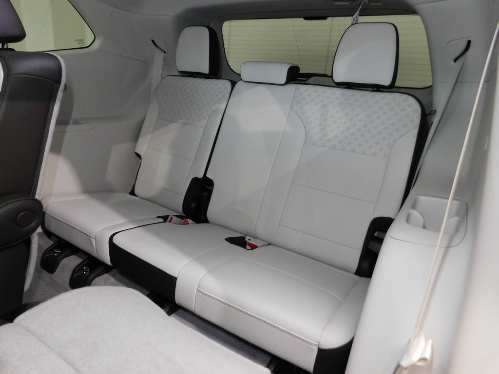 GMC Acadia Denali AWD 2024