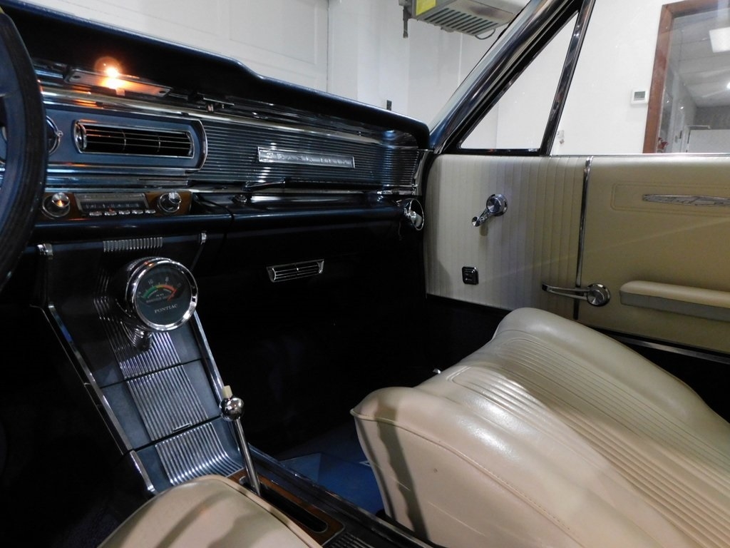 Pontiac Grand Prix  1964