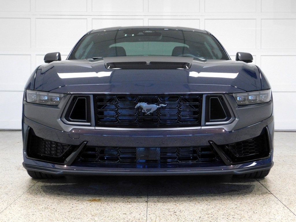 2025 Ford Mustang Dark Horse photo 2
