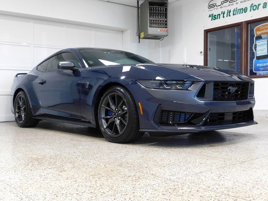 2025 Ford Mustang Dark Horse photo 3