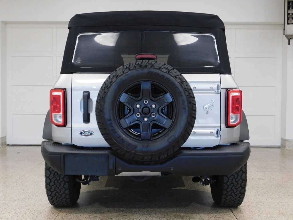 2022 Ford Bronco Base Big Bend Black Diamond Outer Banks photo 4