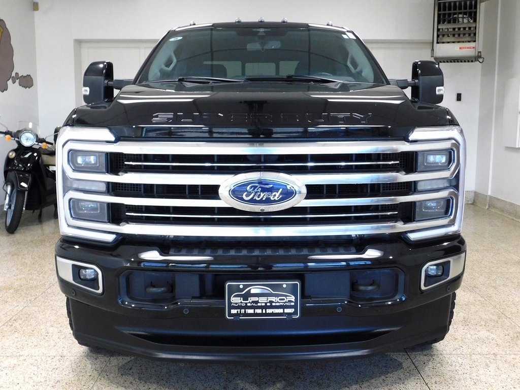 Ford F-250 SD Limited Crew Cab 4WD 2023
