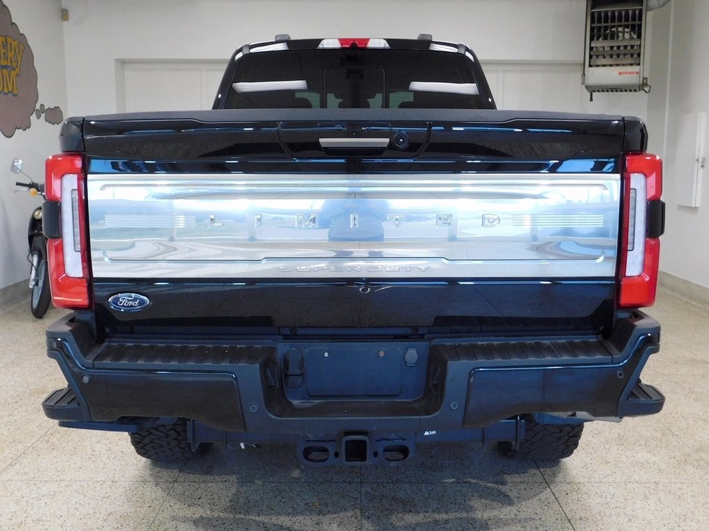 Ford F-250 SD Limited Crew Cab 4WD 2023