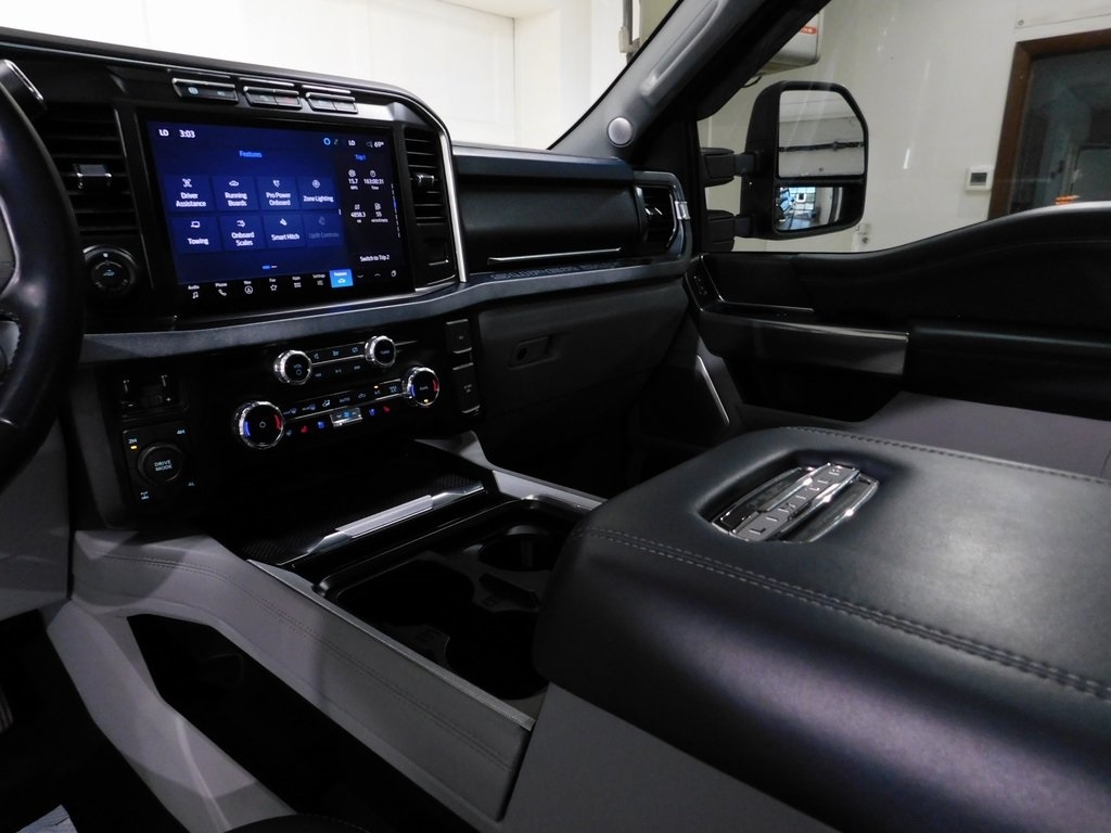 Ford F-250 SD Limited Crew Cab 4WD 2023