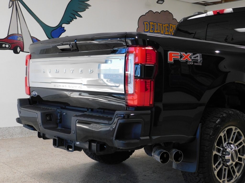 Ford F-250 SD Limited Crew Cab 4WD 2023