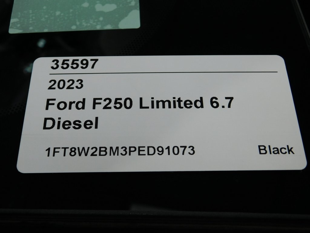 Ford F-250 SD Limited Crew Cab 4WD 2023