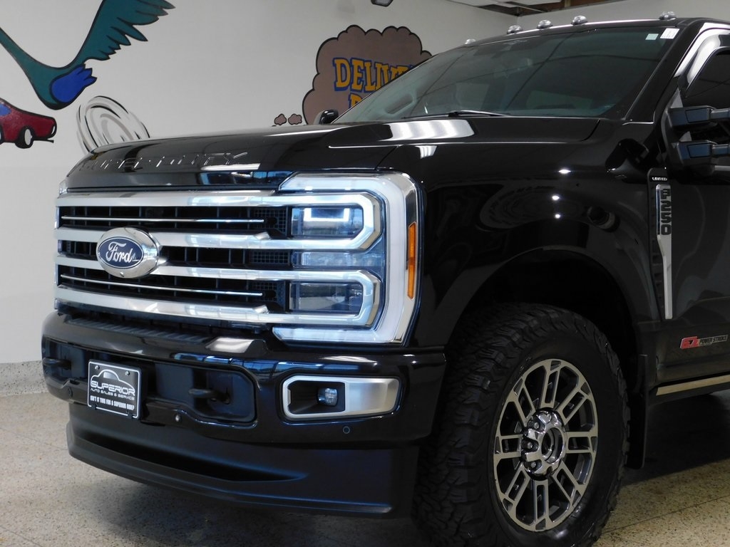 Ford F-250 SD Limited Crew Cab 4WD 2023